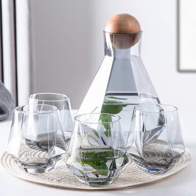 Sophisticated Decanter and Glasses - Casa Loréna Store