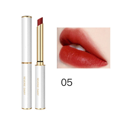 Moisturizing Velvet Lipstick
